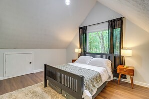 Interior - Deck, Fire Pit & Pool Access: Pennsylvania Home! (Albrightsville)