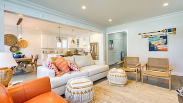 House (4 Bedrooms) | Front of property