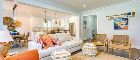 House (4 Bedrooms) | Front of property