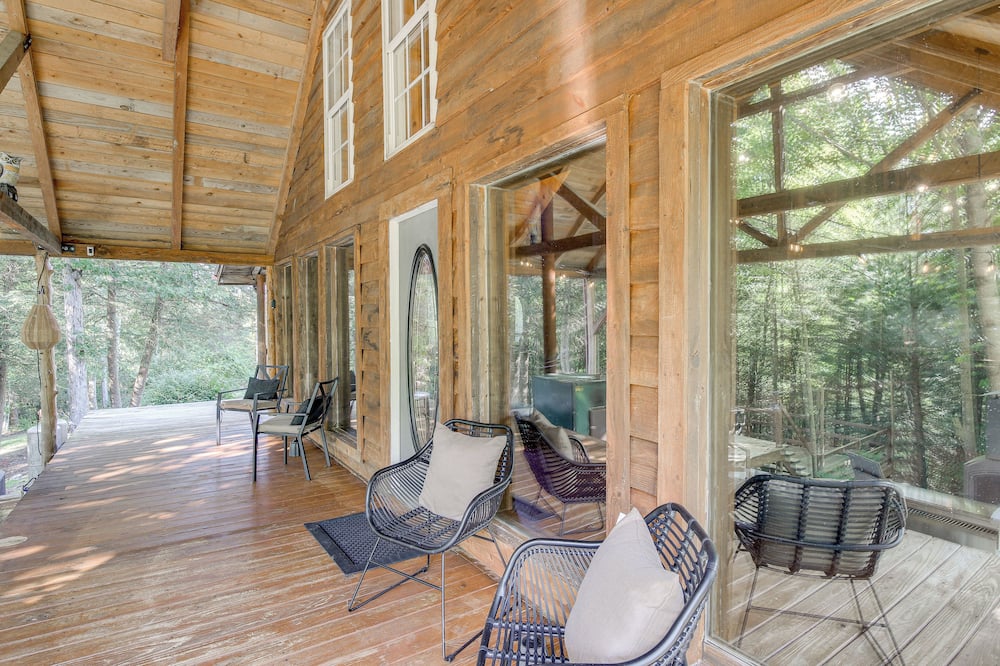 Peaceful Whitley City Cabin on 10 Wooded Acres! - McCreary County, KY