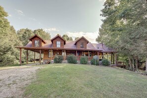 House (3 Bedrooms) | Front of property