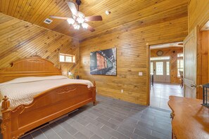 Talo (4 Bedrooms) | Sisätilat