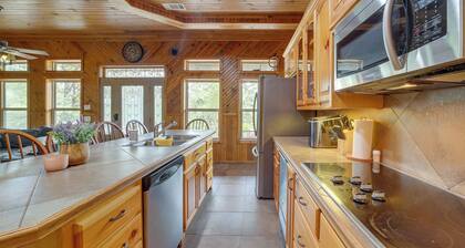 Lake Eufaula Cabin w/ Hot Tub & Large Deck