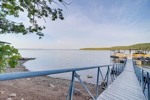 Interior - Lake Eufaula Cabin w/ Hot Tub & Large Deck (Stigler)