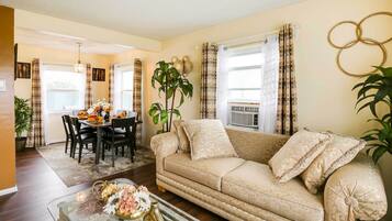 House (2 Bedrooms) | Front of property