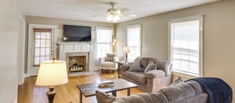 Charming Tullahoma Stay w/ Great Walkable Location