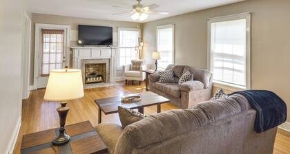 Charming Tullahoma Stay w/ Great Walkable Location