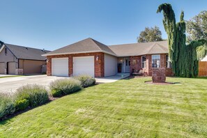 House (3 Bedrooms) | Front of property