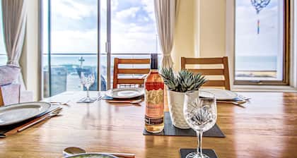 Pass the Keys | Stunning Sea Front Views