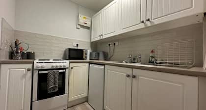 Cosy, 2 Bedroom Cottage in Guisborough Town Centre