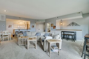 TV, fireplace - All-Season Fun! Wintergreen Resort Condo w/ Views (Wintergreen Resort)