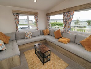 Living area - No30 Elm Rise (Filey)