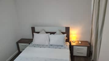 1 多间卧室、办公桌、WiFi、床单