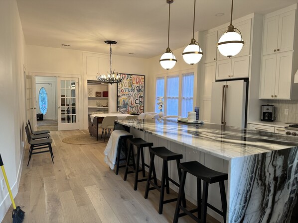 Dining - ACL and F1! 1 BLOCK OFF SOUTH CONGRESS-LOCATION PERFECTION. Rent ACL or all Oct. (Austin)