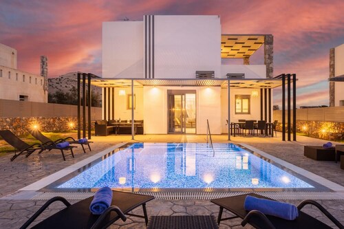 Villa Livis 2 - Three Bedroom Villa, Sleeps 7