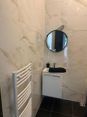 Handtücher, Toilettenpapier