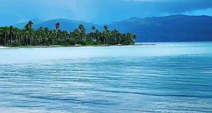 Roomy apartment for 4 people with large pool @ 5 minutes walk to the beach