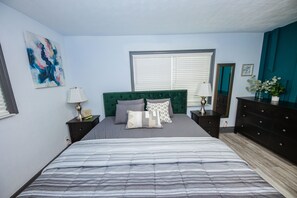 4 quartos, ferros/tábuas de passar roupa, Wi-Fi, roupa de cama