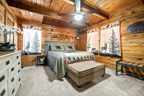 3 slaapkamers, een strijkplank/strijkijzer, internet, beddengoed