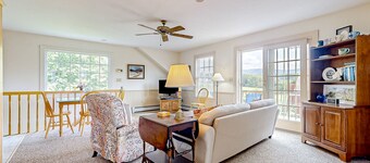 Peaceful farm stay with mountain views, sunny patio, & firepit - near skiing