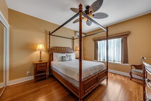 2 habitaciones, tabla de planchar con plancha, internet y ropa de cama