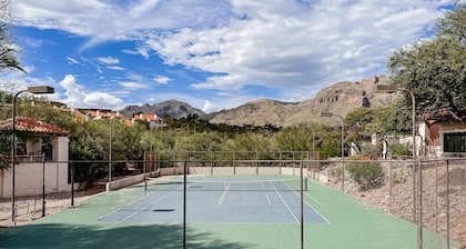 Mountain-view condo with private balcony + on-site pool, tennis/pickleball