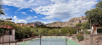 Mountain-view condo with private balcony + on-site pool, tennis/pickleball