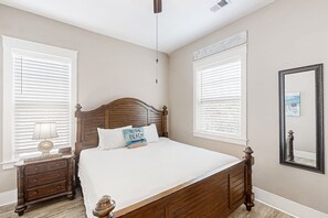 1 slaapkamer, een strijkplank/strijkijzer, internet, beddengoed