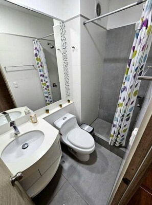 環保梳洗用品、風筒、提供毛巾、番梘