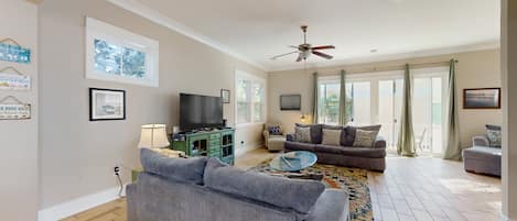 電視、DVD 播放機、書籍、影像庫