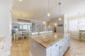 Dining - Dog-friendly home near beach & ocean with bikes, beach gear, grill (Myrtle Beach)