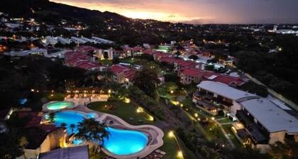 Modern penthouse, office, A/C, Pool, GYM