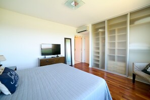 1 bedroom, iron/ironing board, free WiFi - Puerto Madero Piso 20 Vista al Rio  (Buenos Aires)