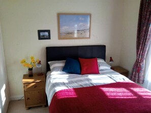 2 多间卧室、熨斗/熨衣板、免费 WiFi、床单