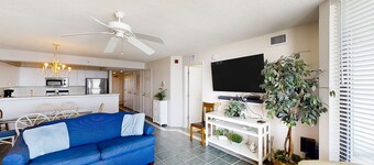 Oceanfront condo with pool access, jetted tub, full kitchen, W/D, & Pack-N-Play