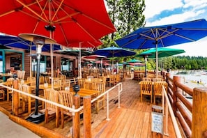 Outdoor dining - Pet Friendly with Big Views! (Tahoe City)
