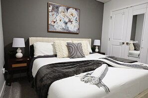 1 slaapkamer, een bureau, een strijkplank/strijkijzer, gratis wifi