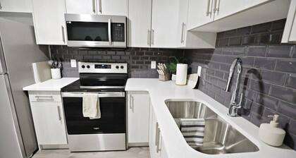 Beautiful Suite King Bed|Long Stays|Disney|Airport