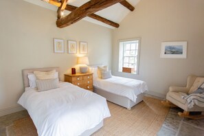 2 bedrooms, individually decorated, individually furnished, free WiFi - The Courtyard (Carlisle)