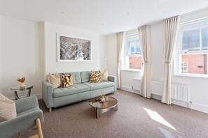 Living area - Spacious Covent Garden Getaway (London)