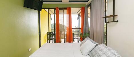 2 bedrooms, desk, free WiFi, bed sheets