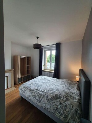 2 bedrooms, WiFi, bed sheets