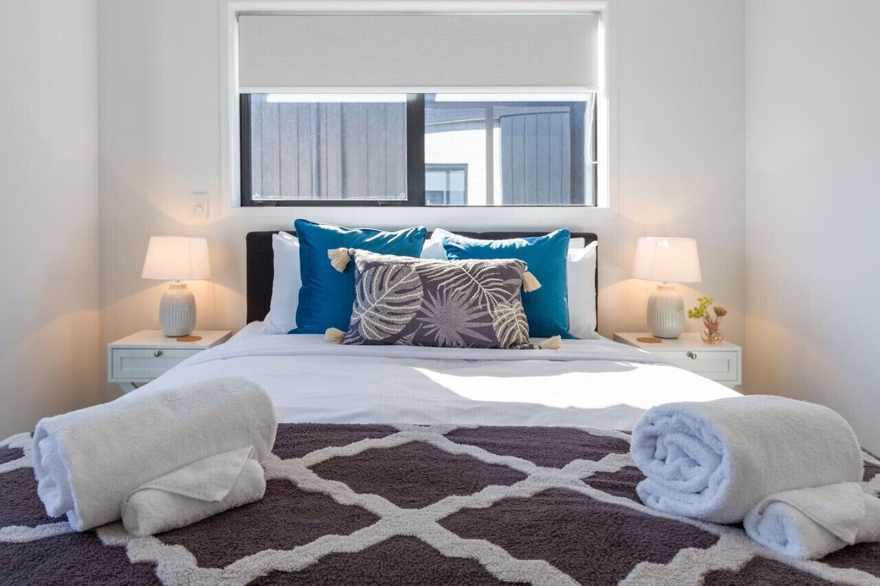 4 室のベッドルーム、デスク、アイロン / アイロン台、WiFi (無料)