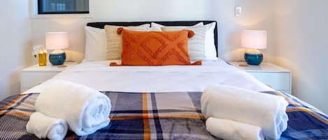 4 Schlafzimmer, Schreibtisch, Bügeleisen/Bügelbrett, kostenloses WLAN