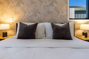 4 bedrooms, desk, iron/ironing board, travel cot