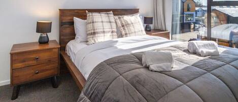 2 Schlafzimmer, Bügeleisen/Bügelbrett, kostenloses WLAN, Bettwäsche