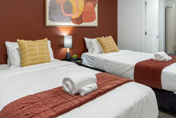 2 bedrooms, desk, iron/ironing board, free WiFi