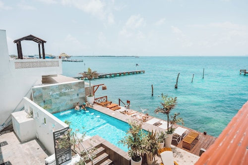 Bartolome Oceanfront Suites
