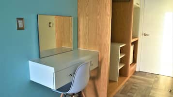 Cofres nos quartos, Wi-Fi de cortesia, roupa de cama