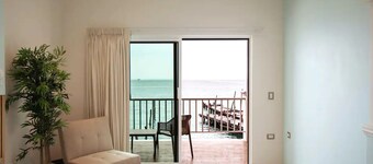 巴托洛梅海濱套房飯店